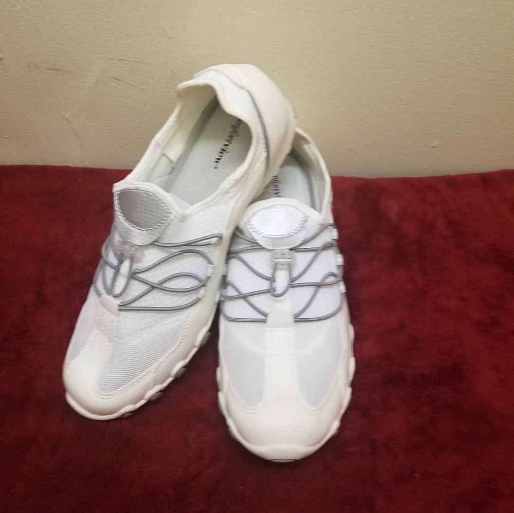 Shoes - Picture 3 of 3